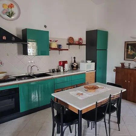 Appartamento, 2 Adulti E 2 Bambini A 150 Dal Mare 奧爾比亞